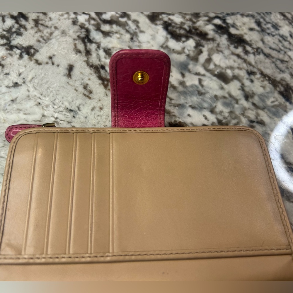 Prada Fuchsia Leather Wallet with Gold Logo - Picture 8 of 16
